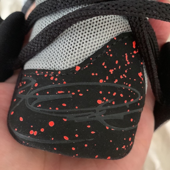 Lebron James space Jam limited edition collectable runners like new size 9.5 - Picture 14 of 14